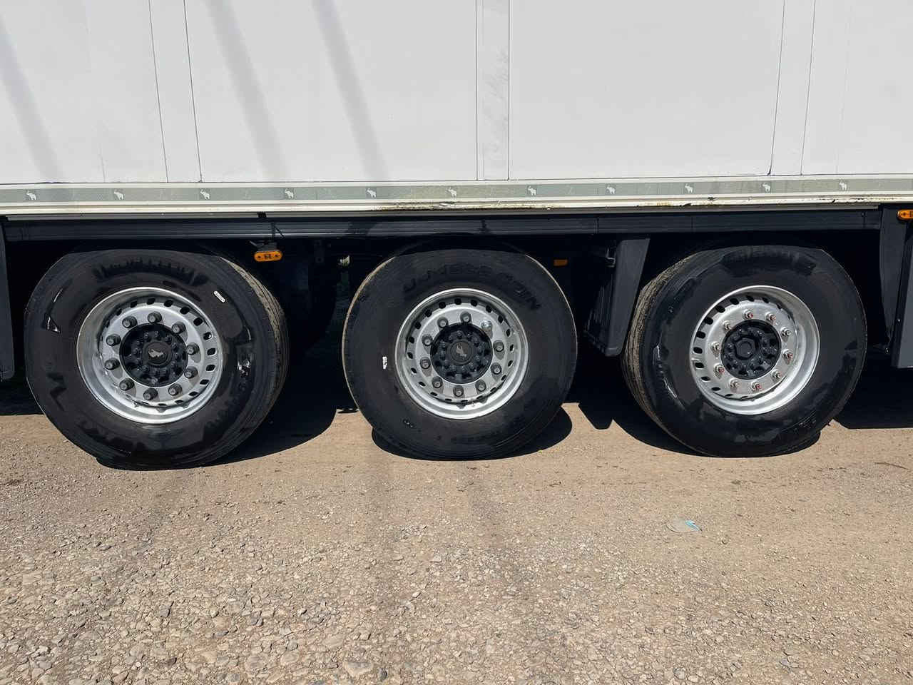 بەڕاد شمیتز ٢٠١٤
مەنەفێس
دنگیر دیسك   گەورە ماموت
تاقم تایەی نوێیە
دیواری ٥ سم
بەرزی ٢٧٠
زۆر خاوێنە ماڵی دۆستە

نرخ ١١٠ گەڵا مامەڵە

***********
***********
