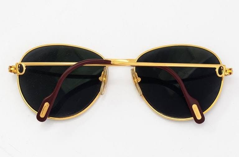 قطعة أثرية ثمينة (Vintage) من دار الأزياء الفرنسية الفاخرة كارتييه (Cartier)، وتحديداً من مجموعات الثمانينيات والتسعينيات مثل طراز   Cartier Vendome  العريق.💯💯💯💯💯لهوات جمع التحف التواصل على الخاص ❤️


**إذا كنت صاحب هذا الإعلان وتريد حذفه لأي سبب، رجاءا أرسل رسالة إلى الدعم الفني**