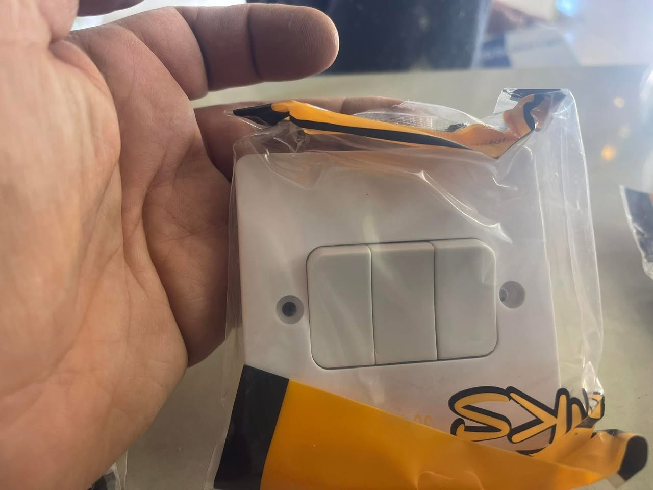 متوفر سويجات متنوعه اصليه سعر القطعه ١٠٠٠ دينار
***********
***********
