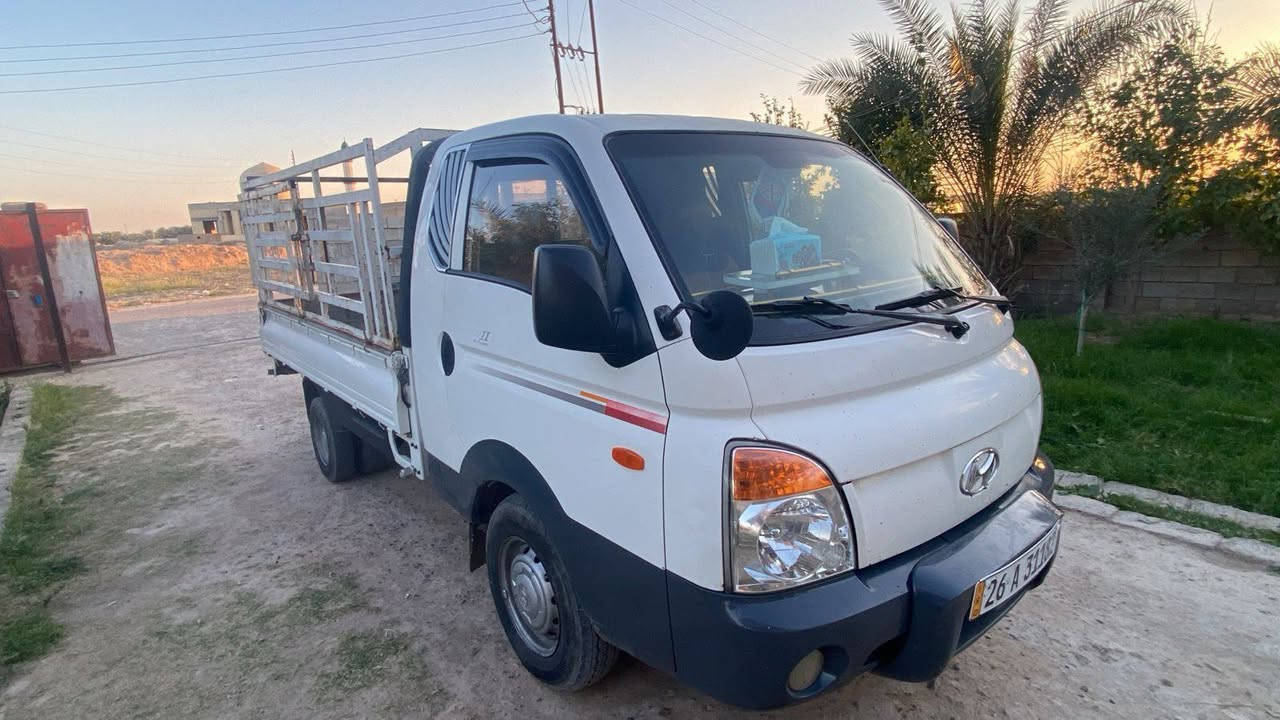 السلام عليكم هونداي بورتر موديل ١٠ مبدله قماره مال كصه ١٢٣ محرك كير اوتوماتيك السعر ١١٠ وبيها مجال مكان سامراء خط السريع ***********
