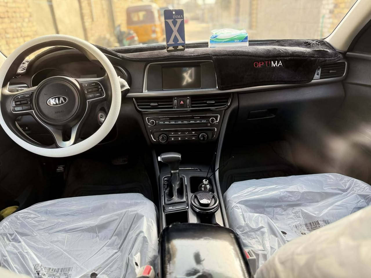 السلام عليكم اوبتما 2018وارد امريكي بيه بنيد بارد فقط بدون دواخل مكينه 2400 السعر135 والاستفسار ***********علما السياره كلشي ما مبدل بيه كله بلادي
