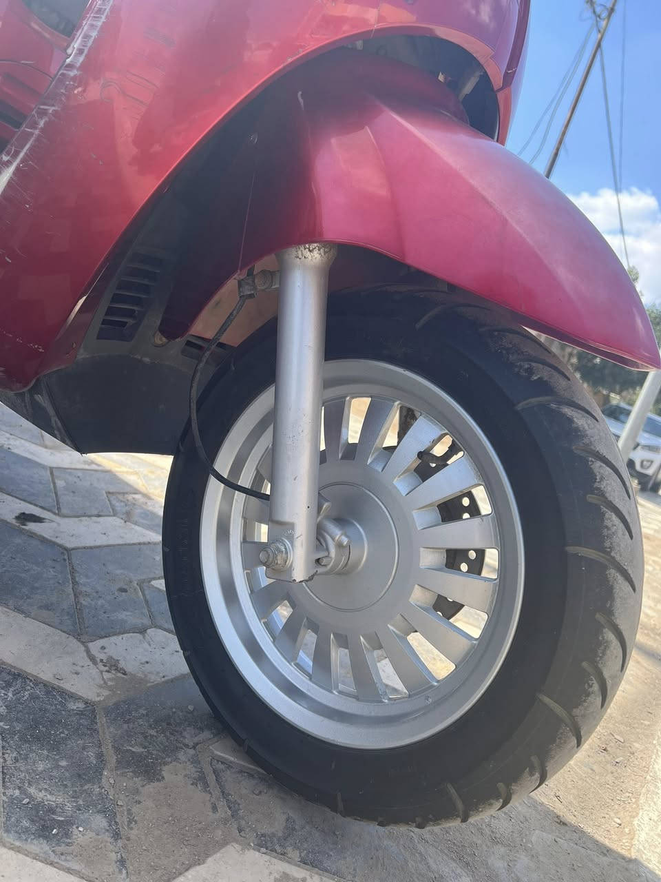 يالله السلام عليكم دراجه اوتماتيك شلعه معدل فول الدراجه فول خير من الله كل نقص مابيها بس الهند مكاعد عدل أمه الدراجه شوفت عينك الدراجه كوري كوري كهربائيات كلها شغاله نكره سلف واحد عله واحد معه العلم الدراجه احله من الصور مستعجل على بيعتها اتصل وتدلل السعر375بيها مجال بسيط معه العلم ماخذينها ب1900اتصل اتصل ***********مكاني القصيرين قرب الغالبيه لدات كلهن شغالات وره لحسينيه مال راجديه
