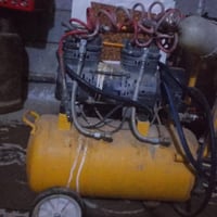 وبركاتة  كمبريسر للبيع شغال استعمال كلش بصيط مره وحده نوعيه تازاكا شرط...