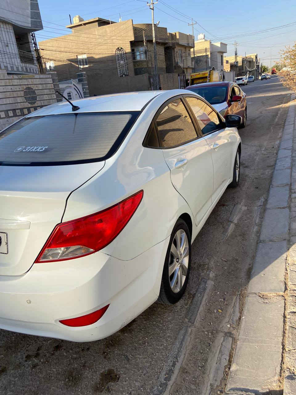 سلام عليكم .
اكسنت موديل 2016
محرك 1600
رقم نجف نكليزي بأسمي
سياره نضيفه 
بيها رشات جراد بدون ضربه قويه
سعر 97 وبيها مجال بسيط.
التفاصيل *********** .
