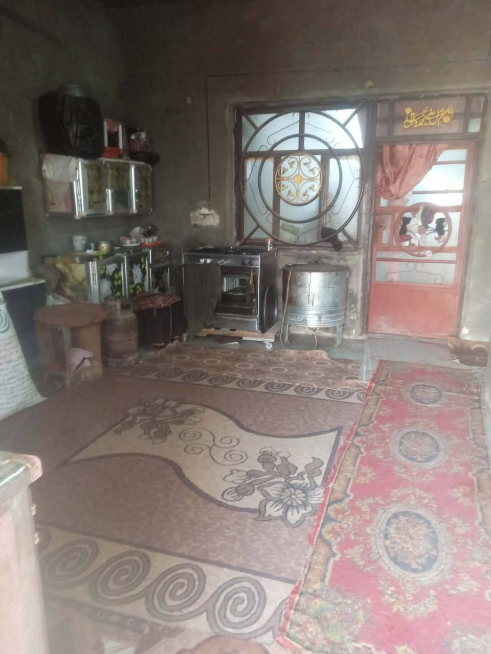 بيت اوقاف للبيع 200متر جلبيه خلف جامع شاكر هندس 3غرف وصاله وستقبال ومطبخ وصحيات خارجيه وداخليه للستفسار ***********
