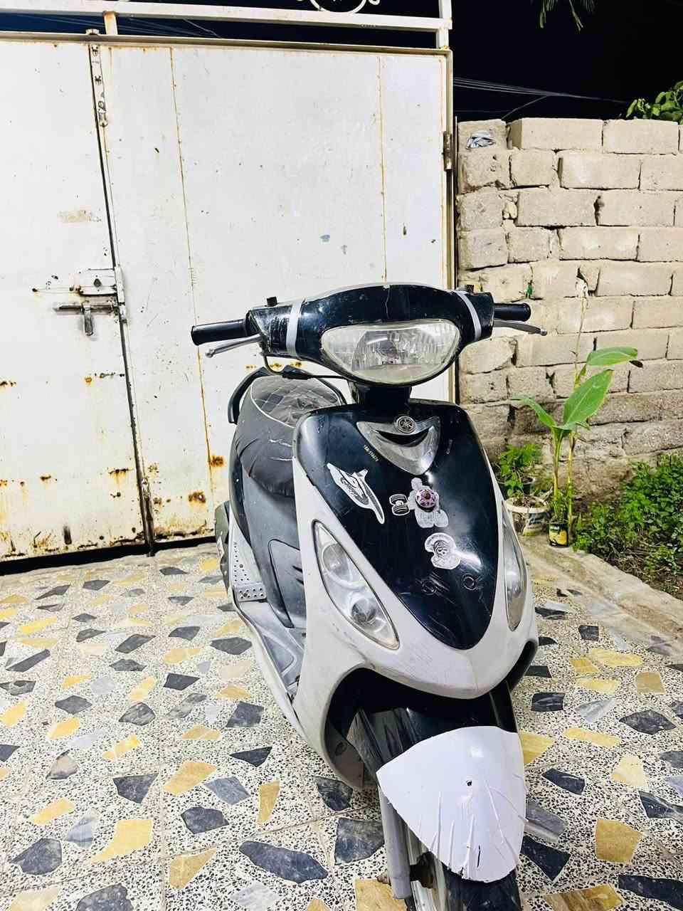 ماكس منغولي مفتوحه دراجه نضيفه كلش شلعه حلو بيه كلجات رياضي سعر 500 وبي مجال ***********
