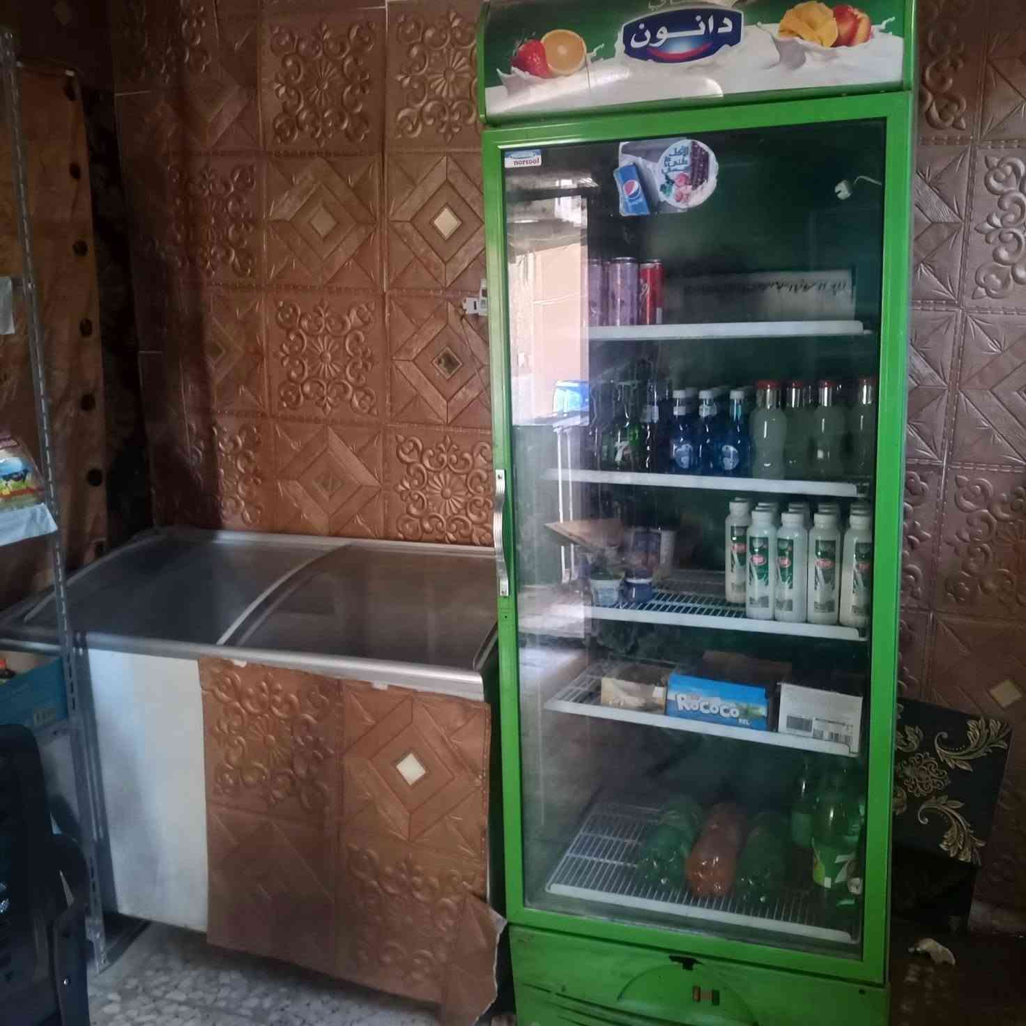 تعزيلة محل عارضة ومجمدة بطح شرط الظمان والشغل 
الامين الثانية السعر خاص 
*********** وات

