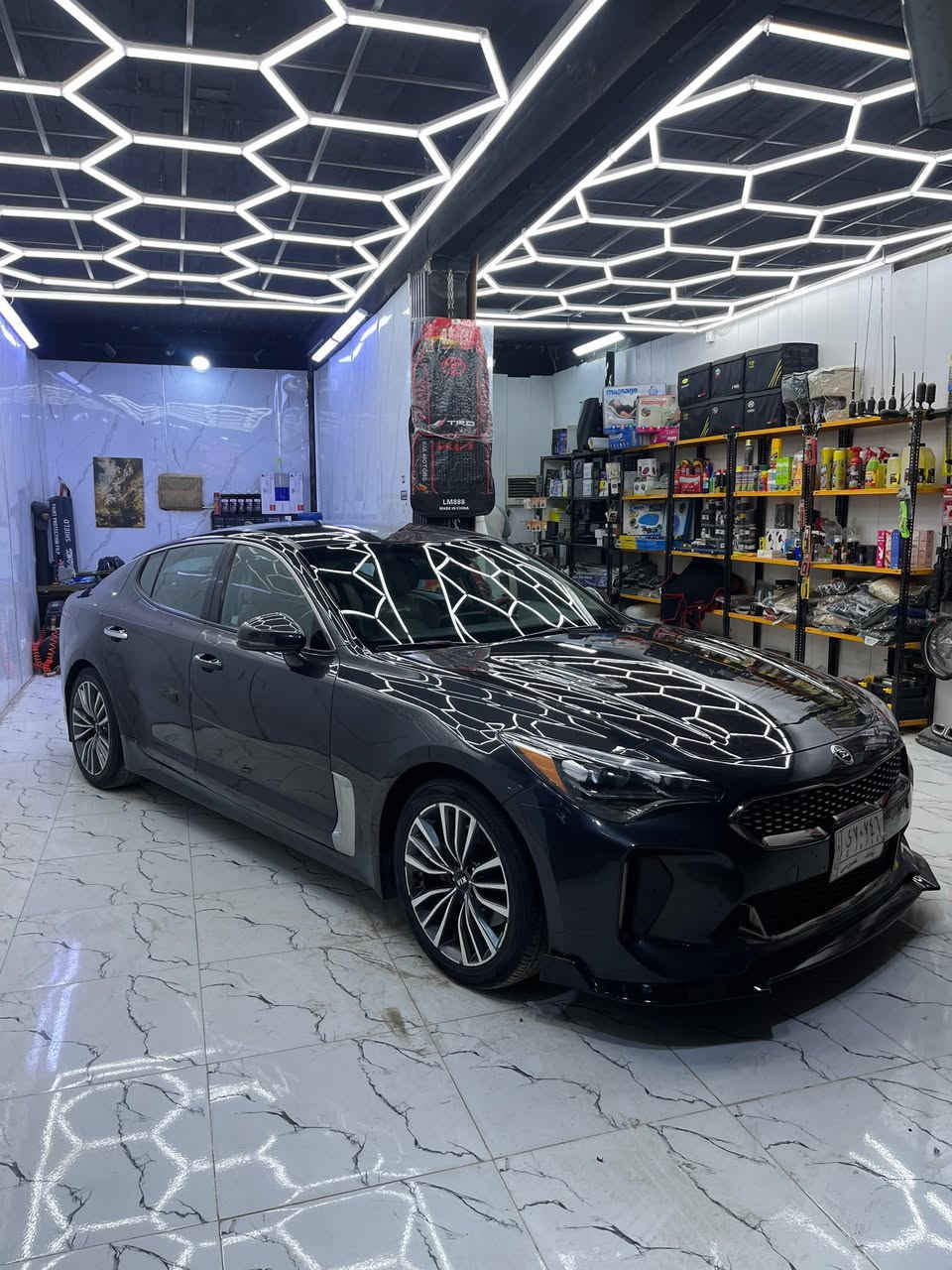 السلام عليكم ستنكر 2019 فول عدا فتحه رقم بغداد تحويل مباشر بيها 4قطع صبغ داخل جلد ابيض كشنات تدفئه شاشه جبيره لايت عدسه سياره تخم تاير جديد باتري جديد سعره 150 وبيه مجال للاستفسار *********** مكاني بغداد
