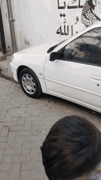 ٢٠٠٢ مكفوله من الصبغ ماعده بارد قليل تخم تاير جديد تبريد شغال بسمي هزه جديده رقم انكليزي مميز بغداد رقمي *********** السعر ٦٠ بيه مجال
