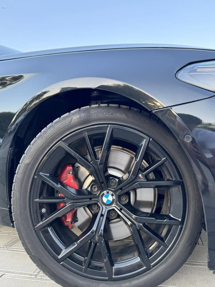 BMW 5 Series  M PACKAGE
للبيع او المراوس 

2023

ماشيه 53 الف كيلو جديده السياره كامله 

صدر حداديه كلها جديده 

فول مواصفات

شاشه كبيره 

حساسات اماميه خلفيه

كاربلاي

اضائه متحركه مع حركه العجلات

اناره داخليه متغيره الالوان

ويل حجم 19 مختم M

دفع خلفي

ثلاث انظمه قياده

سماعات هارمن كاردن

تشغيل عن بعد

صندوق كهربائي

مساعده الحفاظ على المسار

السياره وارد امريكي بيها جاملغ امامي صبغ + شبرين صبغ فقط

مكان السياره بغداد 

السعر (33800）الف دولار وقابل للتفاوض 

 ***********
