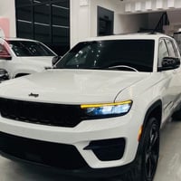 عربى/کوردی جيب جراند شيروكي, Laredo, 2024 عدد الأميال : 17,000 ميل ضرر...