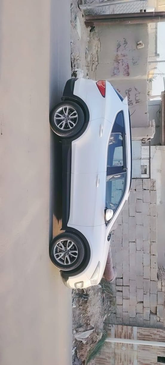 سلام عليكم سنتافيه خليجي موديل 14 كفاله عامه ضربه صبغ تبديل سونار مرفق مع صور ماشيه 190 مكينه 2400 بيها كازكيت ومسويه رقم واسط دولي بأسمي الأستفسار *********** السعر 157 وبيها مجال قليل مكان السياره شطره
