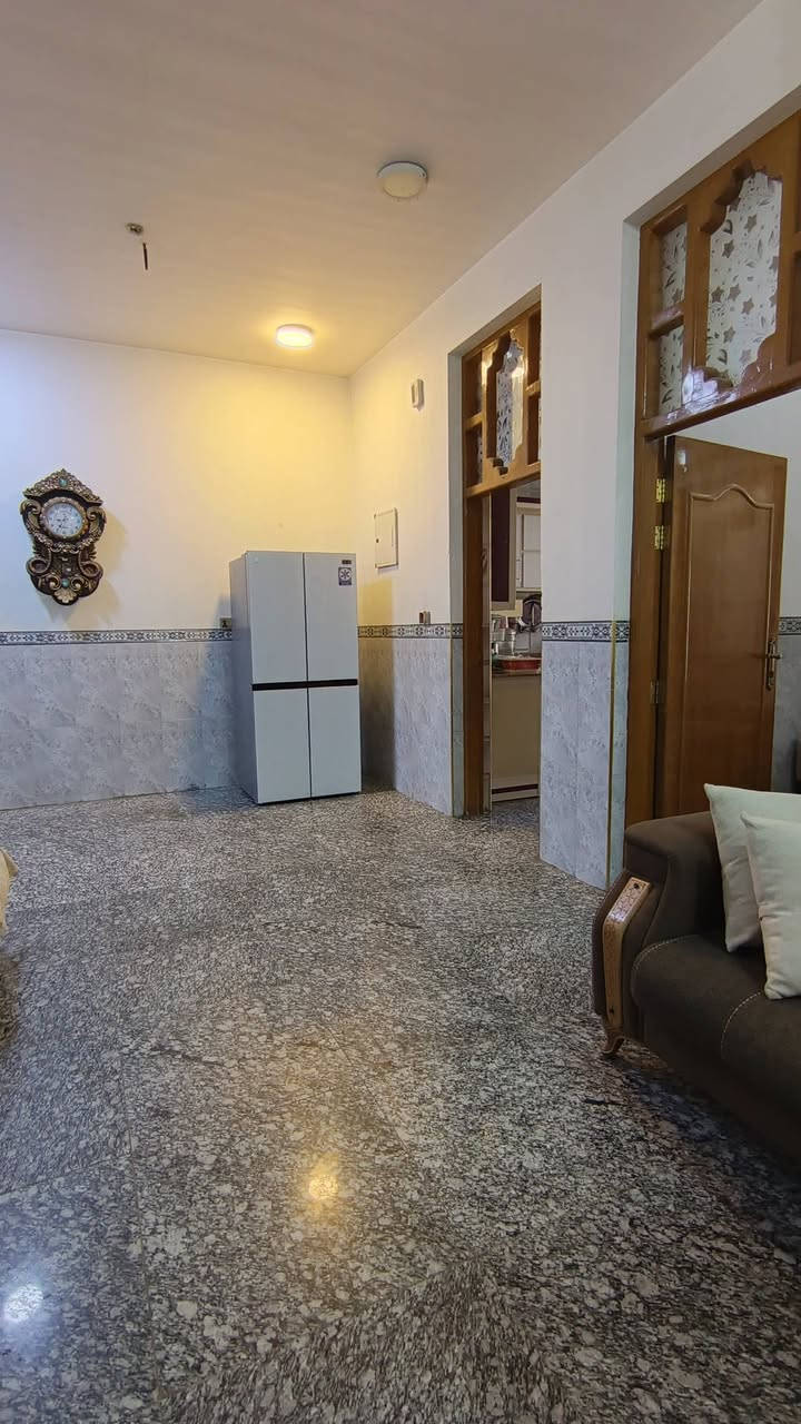 بيت للبيع مساحه 150 طابقين أبي غرق حي السلام قرب مدرسة الصقور الشارع المقابل روضة الكوثر للاستفسار *********** واتساب أو اتصال
