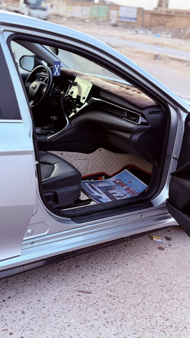 السلام عليكم
كامري 2021 se للبيع 

داخل جلد

كرسي السايق كهربائي

تحكمات جهتين 

مثبت سرعة 

تحديد مسار 

رادار امامي 

ويل 18 بلادي 

انارة ابيض LED 

شفتات استيرن 

ماشيه 114 

ضرر قطعتين بدون دواخل بدون ايرباك كما موضح بالصورة سونار مرفق مع الصور

السعر 190 وبيها مجال بسيط 

السيارة شرط  التحويل  مكان السيارة بغداد 

***********
