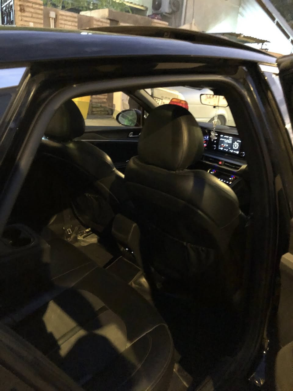 السلام عليكم 
Kia.   K5
موديل
2021
ماشيه 80الف
اللون اسود
مواصفات
شاشه 
كامره
لايت عدسات
بصمه
رادار امامي
رادار خلفي
رادار جانبي
لد امامي خلفي
حساس امامي خلفي
ويل كب
توقف ذاتي 
قياده ذاتيه
تنبيه خروج عن المسار
تحديد مسار 
فول تحكم ستيرن
داخل  اسود
تبريد شاشه بيانو لمس
ترحيب عند الاقتراب
صندوق ذكي
تشغيل عن بعد
محرك1600✈️
صور الحادث بالمنشور فقط جاملغ امامي ايسر وه ربع البنيد
بجم امامي خلفي كبس
الحادث سطحي 
بدون اي دواخل شاصي اللغد والكير والمحرك كلهن مكفولات 
ايرباك برده فقط
صور امريكا بالمنشور
للاستفسار***********
الموقع البصره مناوي باشا قرب شركت رينو
السعر 174$ وبيها مجال
رقم اربيل الدولي تحويل وكاله مضمون
