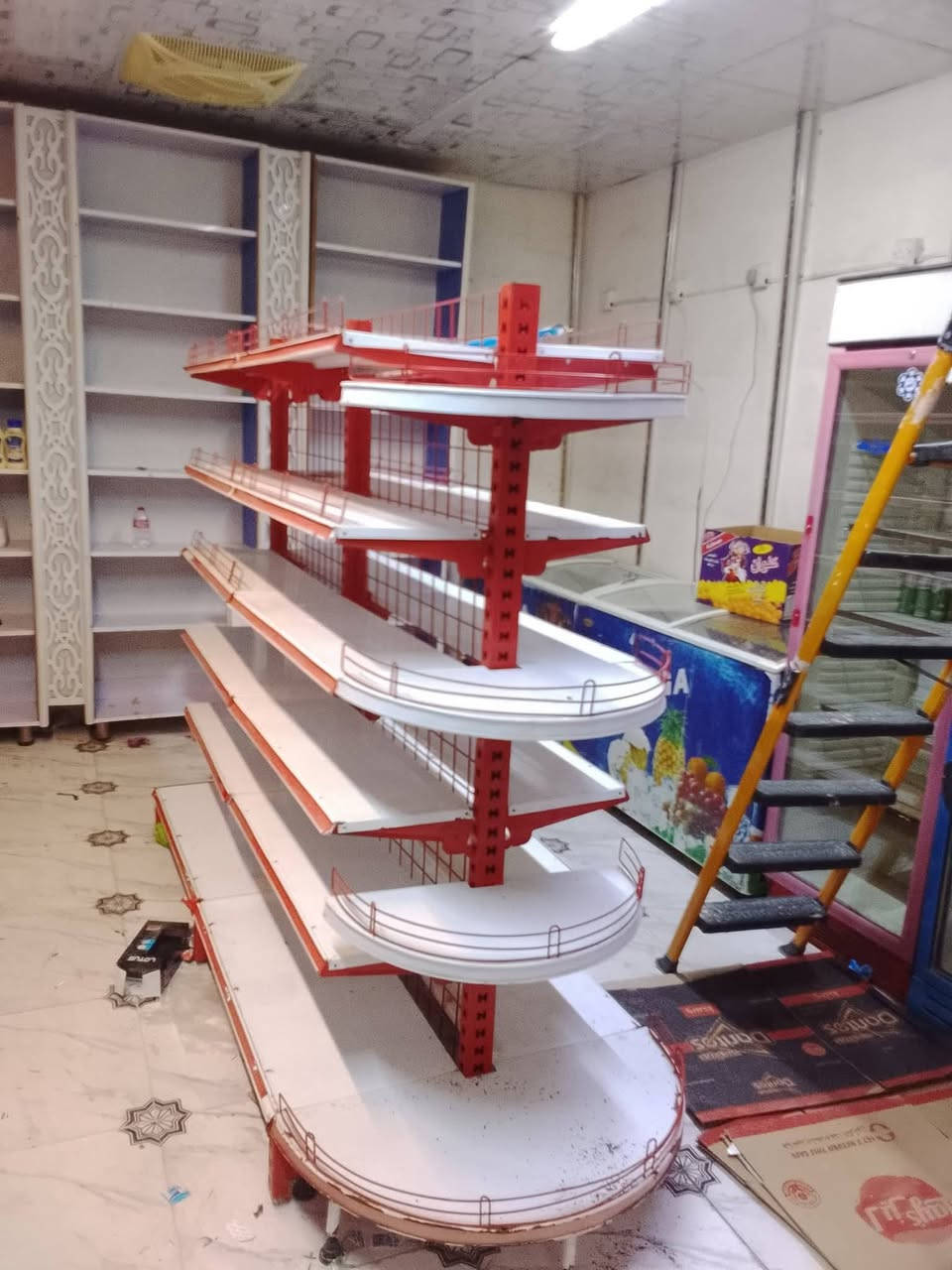 السلام عليكم لبيع  برادات + مجمدات +رفوف+ ميز+ سفينه ***********
