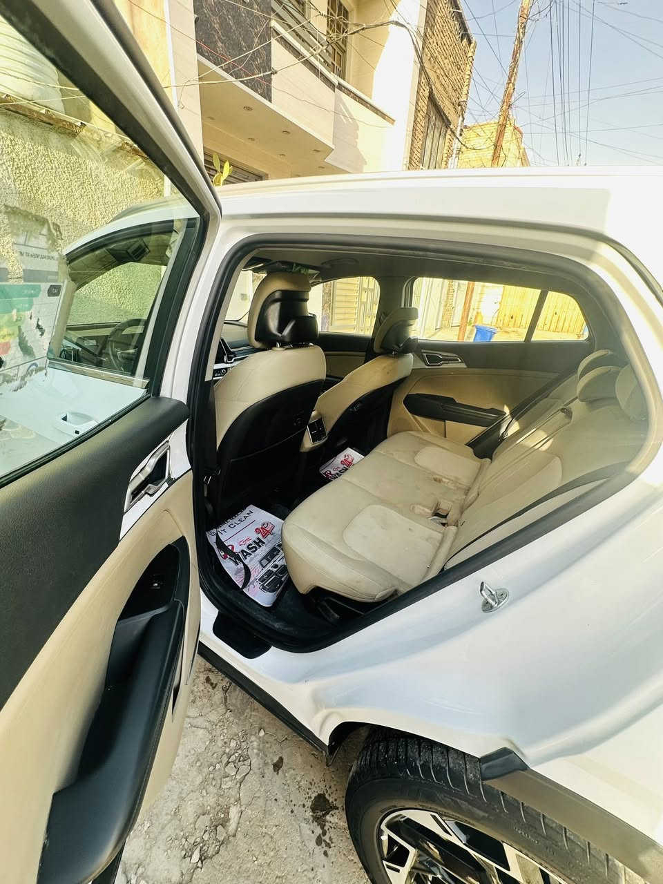 السلام عليكم
👇👇👇👇👇👇👇👇👇👇👇👇👇👇👇👇

كيا سبورتج خليجي 2022 شكل 2023♥️

مرقم اربيل الدولي الجديد باسمي 🤍

السياره ماشيه 100 الاف كيلو وصار 🖤

وصار بيها طخه خفيف خلف باب السائق موضحه في الصوره 🤍

 وباقي السياره مكفوله من الصبغ والحادث والحالوب متوفر سونارها يعني السياره (واحد على واحد)  خير من الله♥️

قماره حديد✨

تخم تاير جديد ✨

ادامه جديده ✨

بصمه تشغيل عن بعد  2 بصمه ✨

جنطه كهرباء ✨

تبريد مناخي ✨

كرسي كهرباء سائق ✨

تدفئه مقود والكشنات ✨

نقطه عمياء ✨

شفتات استيرن✨ 

شاحن وايرلس ✨

ويل كب حجم 19 انج ✨

هندر كهرباء / اوتو ستوب ✨

مرايه عاكسه للضوء ✨

كشنات لون عسلي المرغوب ✨

تبريد خلفي ✨

اربع انضمه قياده ✨

السياره جديده جدا ورايدها 215$وبيها مجال بسيط  

والاتصال /شريحه + واتساب ***********

بغداد / الشعب
