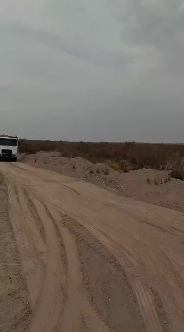 سلام عليكم البيع مان موديل ٩١ محرك سته اسوبر ٢٥مان امجفت جديد استندر كير 160برميل مجموعه
نصف GF حديث رقم اصفر انشايه بصرة مراوس بسكس
قلاب حسب القناعه *********** رقمي بيه وتساب سعر ١٢٠
