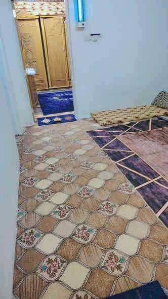 دار للبيع مساحه 100متر مربع الشكل يحتوي على غرفه و صاله واستقبال ومطبخ وصحيات مجموعتين   البناء بلوك و طابوگ الاساس صب كونكريت والسطح عگاده طابوگ 

الموقع النجف كوفه شارع المعمل  فرع الصيدليه الحديثه يبعد عن شارع المعمل 200متر (مرقم بلديه) 

السعر 33مع المجال يرهم مراوس او بيع 

***********
