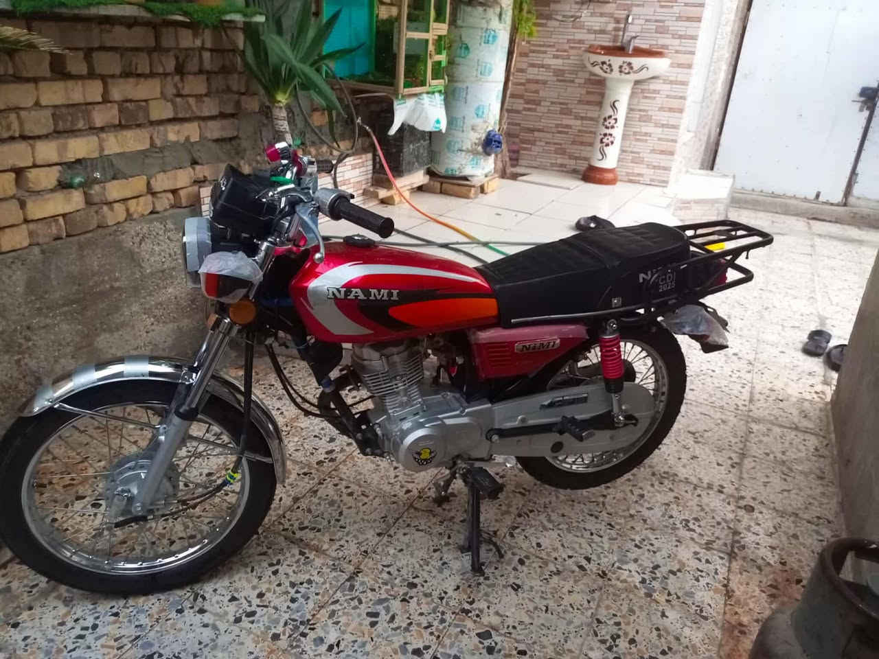 دراجه مقفوله اوراق موديل 25 680 مكان حله نادر الثالثه  بيها مجال رقم  ***********
