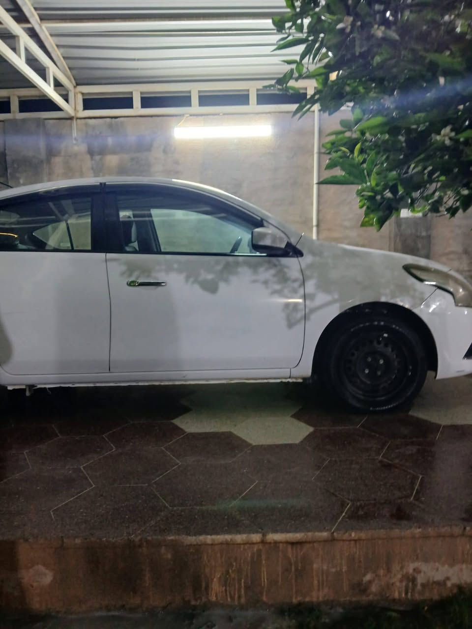 السلام عليكم بيع مستعجل للبيع فيرسه موديل 19 رقم انبار رقم وسنويه جديده وبسمي تحويل موباشر ضرر جاملغ امامي مبدل ابلادي ولبنيد مصبوغ السياره حلوه وجاهزه بيها كير تعبان اشويه ابيع علا واقع حالها يعني يرادلها كير بس ولباقي مكفول العنوان الانبار المضيق مقابل الشيخ مسعود *********** السعر 73 وبيه مجال اخوان اني مكلف بل نشر
