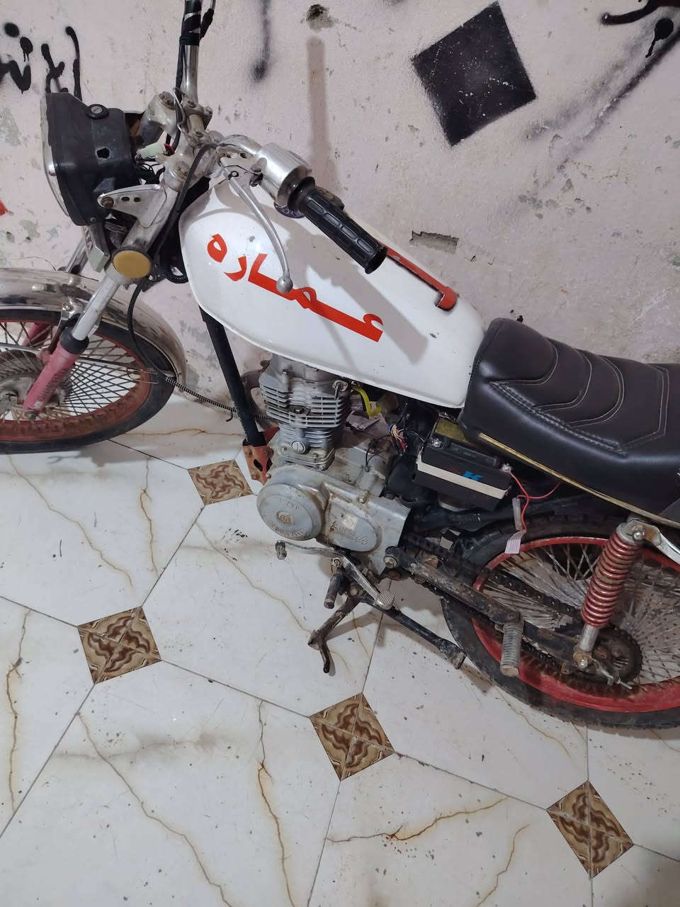 سلام عليكم ارشه مديل  18 أوراق بجيس   مكينه ناعمه حلوه  إدراجه شوفت عينك مال شغل  اسعر خاص او اتصال ***********
