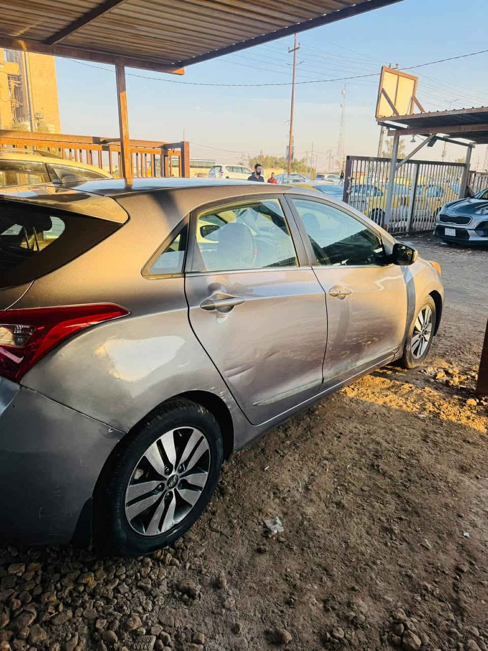 للبيع او مروس

الانتراه امريكي موديل 13  سياره بيها رشات صبغ

فول موصفات بصمه  تحكمات 3 انضم سياقه  

كير ومكينه تخم تاير سياره جاهزه من كلشي

مابيهاا اي نقص مكينه دوش نفس خليجي 

سياره بيهاا قاصر واحد بعدله سنه وكم شهر 

السعر 80 وبيهاا مجال قليل 

مكاني الدوانيه

رقمي ***********
