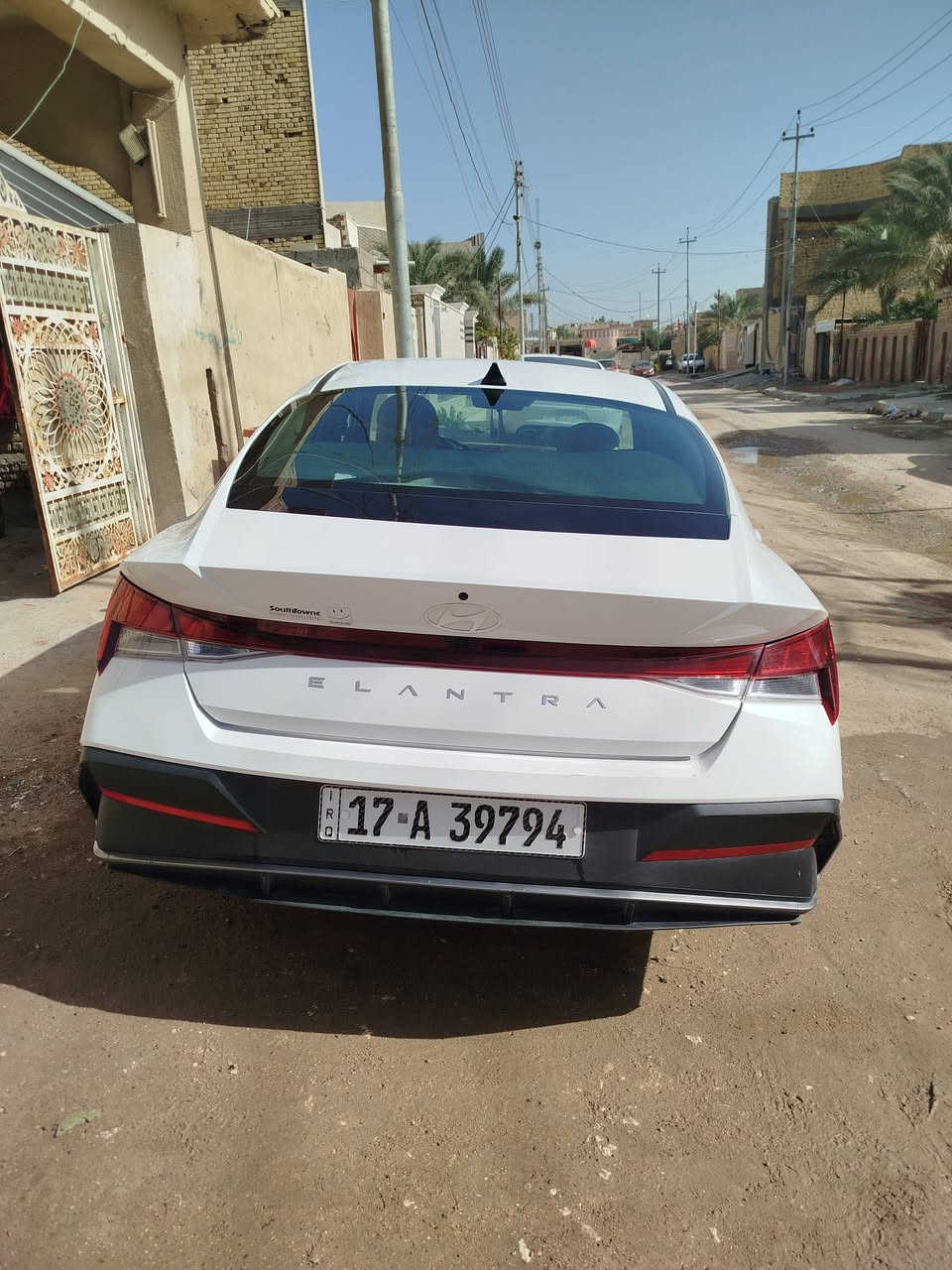 سياره انتره موديل 24 البيع رقم معوقين بسم ولد شاب السيارة مكفولهمكفوله ماعدا البنيد والجاملغ بيه بارد السعر 160وبيه مجال مكان ناصريه مركز الرقم الاستفسار /***********
