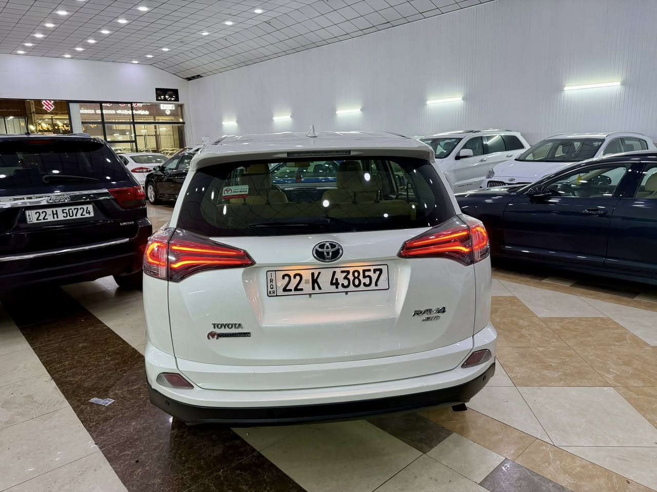 تويتا رافور موديل 2018 مواسةفات خةليجى 4X4 داخل اصفر ماشى 130الف  رقم سنويية كل جديد سيارة بسمى  سيارة جديد شريكة جيهان
0750 1654961
واتسأپ ڤايبر موجود مكان اربيل   شارع 100
