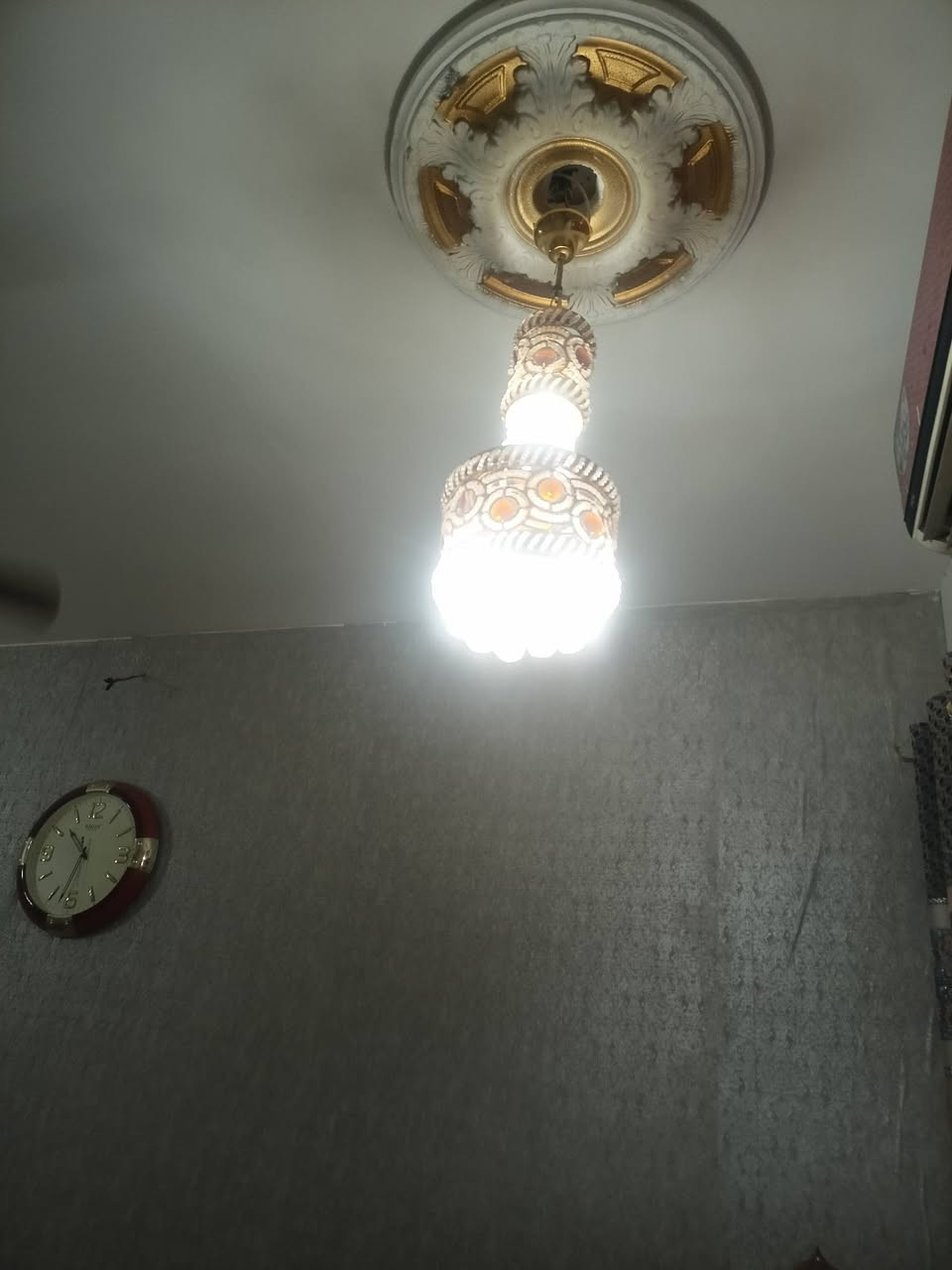 ثريات يشتغلن بلوتوث وتقسيم الوان وياهن ريمونات ثنين للبيع مكان الخصيمه


**إذا كنت صاحب هذا الإعلان وتريد حذفه لأي سبب، رجاءا أرسل رسالة إلى الدعم الفني**