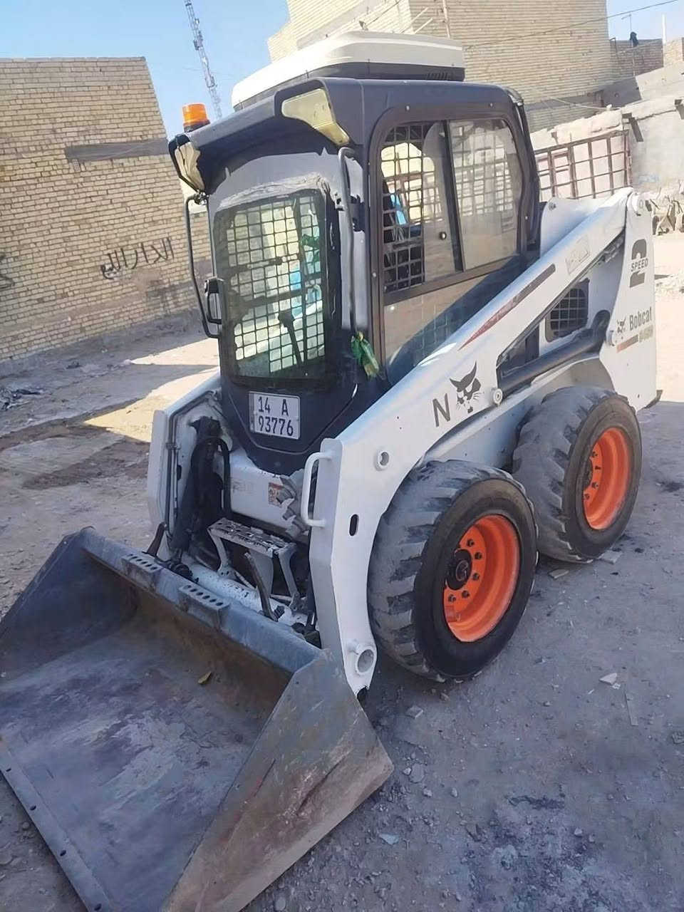 سلام عليكم البيع  شفل بوبكات 450  مضخات محرك كفاله المكان بغداد لاستفسار على رقم ***********
