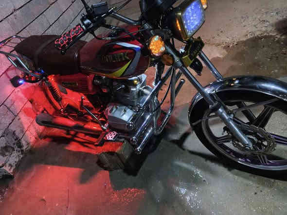 سيفان موديل 20 محدث 23 موطور جديد كله شغال 
مابي نقص برغي  سعر 575
او مرواس حسب قناعه. 
 لتصال ‏‪***********‬‏
