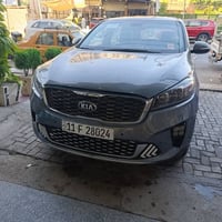 كية سورنتو مراوس او للبيع سعر 175 وبيها مجال سيارة حادثها باب عكس السا...