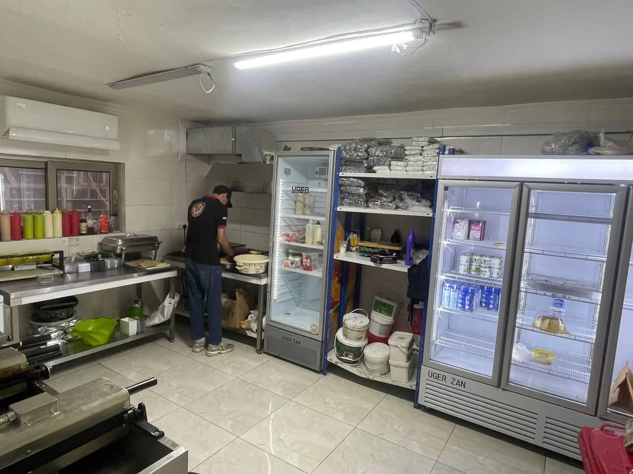 للبيع
كافيه وكالة يباع مع الوكالة او بدون كامل و جاهز في الاعظمية شارع الضباط قرب جامع العسافي المساحة ١٣٠ متر يتكون من صالة /بار /حمام /مطبخ /غرفة مدير/مخزن  و مساحة جيدة و ايجار مناسب جداً حركة ممتازة حديث الترميم و التجديد اجهزة و معدات كاملة و جاهزة
معروض للبيع للاستفسار خاص
#متابعيني #لايك_متابعه_اكسبلور #كوفيات #الموصل #مشاهدات #مشاهدات#مشاهير_تيك_توك #كوفيات #للبيع #بغداد #الاعظمية
#شعب_الصيني_ماله_حل #لايفات_المشاهير


**إذا كنت صاحب هذا الإعلان وتريد حذفه لأي سبب، رجاءا أرسل رسالة إلى الدعم الفني**