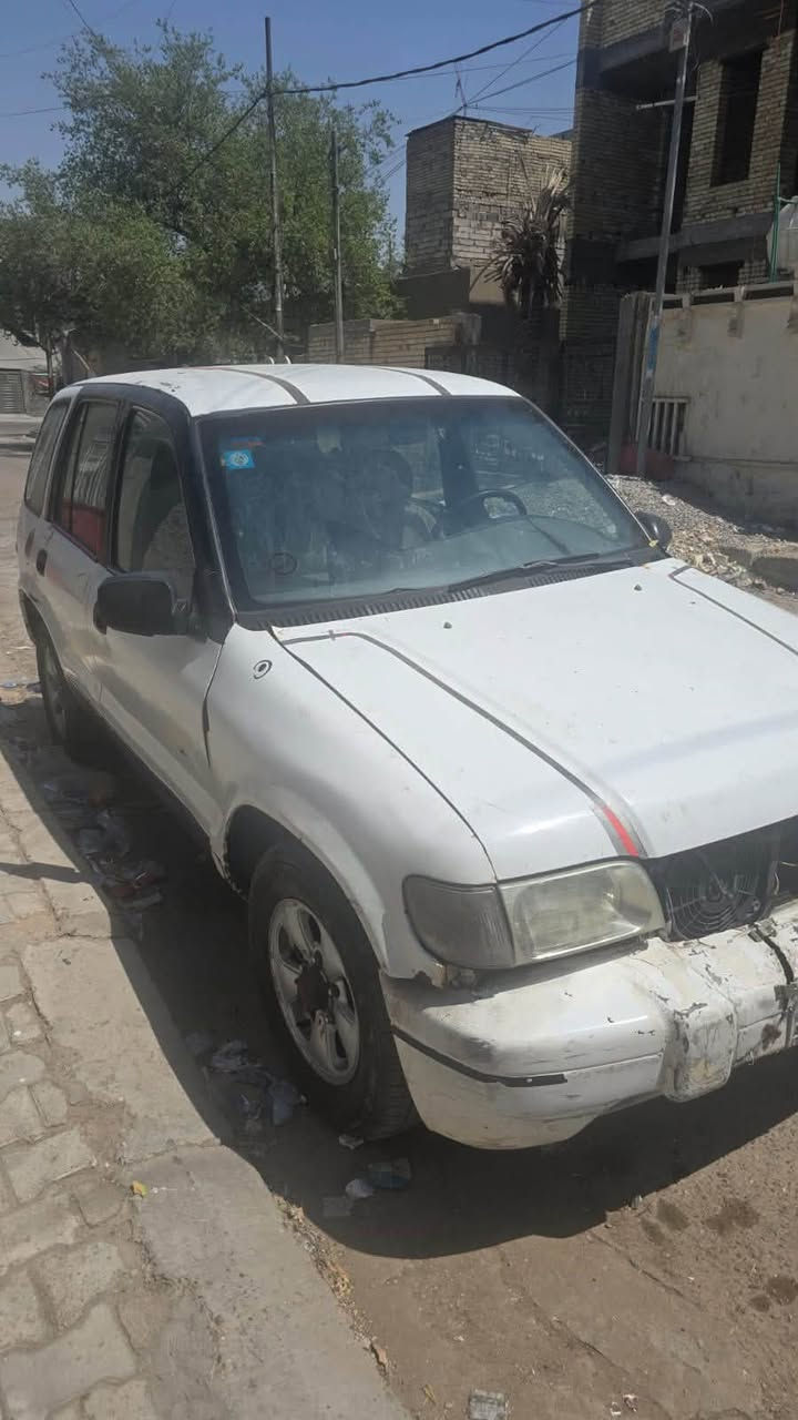 السلام عليكم كيه سبورتج موديل 2000مكينه وكير أكسل خير من الله رقم بغداد  باسمي تحويل مباشر سعر 38 وبيها مجال مكانها بغداد الكماليه  رقم الهاتف  ***********
