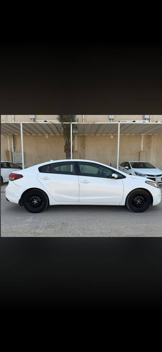 السلام عليكم كيا فورتي موديل  2017 السيارة محرك 2000 دوش السيارة مكفولة كفالة عامة كير مكينة تبريد صدر كهربائيات السيار كلش حلوة واحلا من الصور قطرة صبغ ما بيها كلين ماشية 83 الف رقم اربيل باسمي شرط تحويل
السعر 119 
العنوان بغداد 
رقمي ***********
