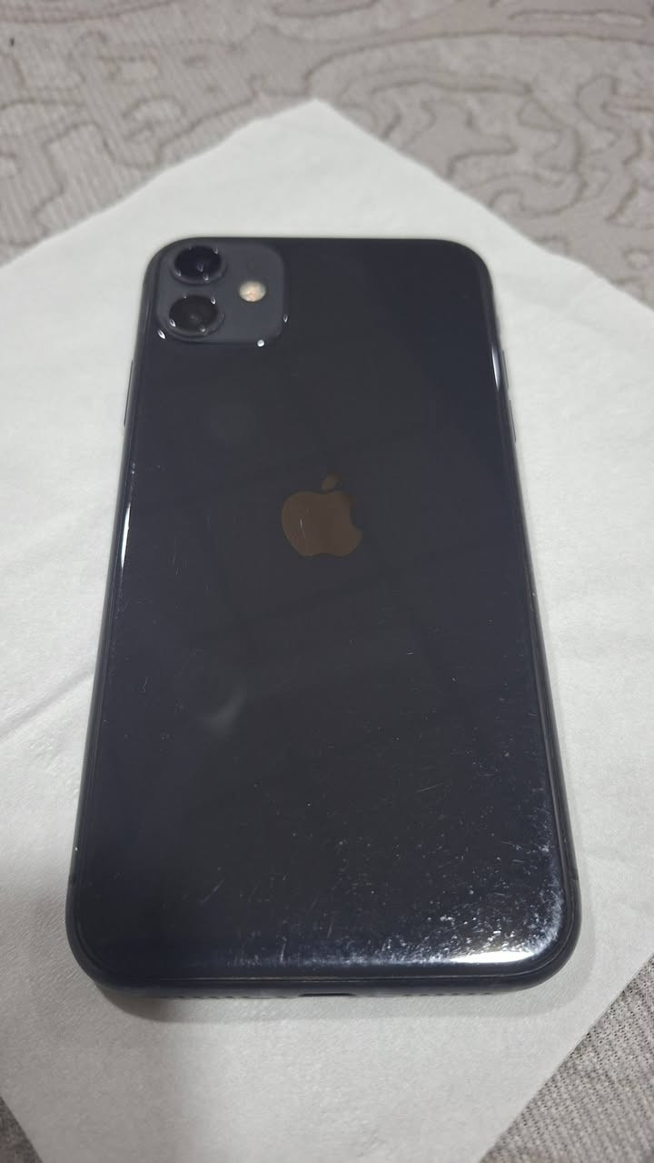 السلام عليكم ورحمه الله وبركاته
شباب عندي هذا 11 العادي كلش نضيف مامفتوح ويا كارتونه مالته بطارية ٧٤ للبيع 
والي عندة معلومه ع السعر يكول بالي يرضي الله لان ماعرف سعرة شكد يسوة هسه


**إذا كنت صاحب هذا الإعلان وتريد حذفه لأي سبب، رجاءا أرسل رسالة إلى الدعم الفني**