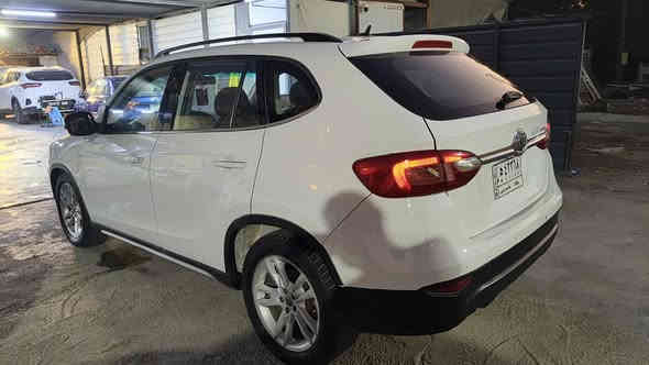 بريليانس ٢٠١٤ للبيع
ماشية 189وشوية
السيارة بيهة ٣ قطع صبغ وربع الصندوك 
الكير والمحرك بحالة جيدة
السيارة جاهزة وكلشي بيهة شغال ومناقصهة شي تدفئة تبريد 
كله شغال
السيارة جانت بالقسط وفكيت اقساطهة وبيهة كتاب رفع حجز من المصرف للمرور اليشتري هو يمشي معامله السعر 75 الاستفسار الاتصال على ***********
