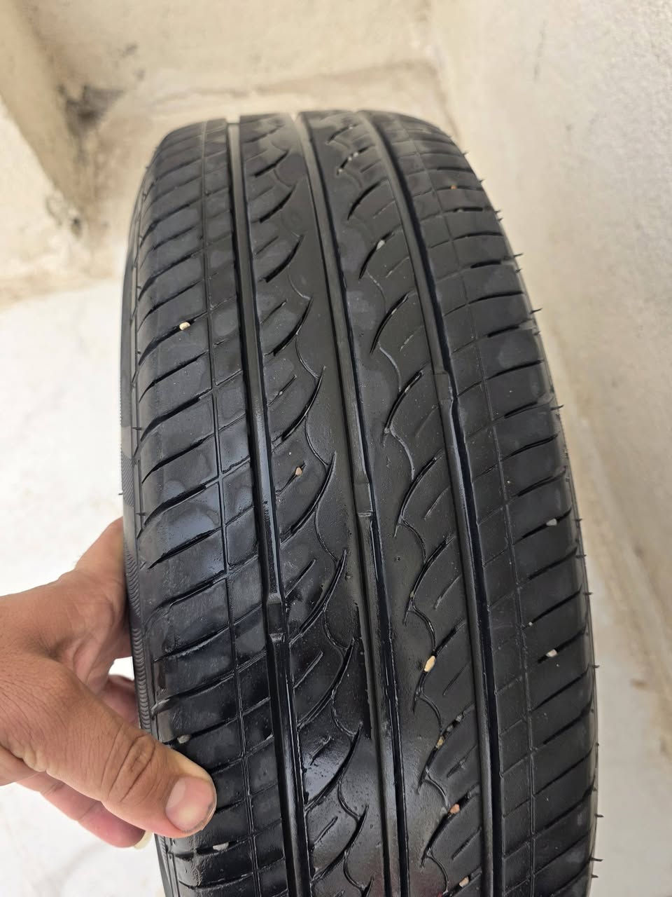 ويل اكسنت موديل ٢٠١١القديم القياس١٤ السعر٢٠٠الف ***********
