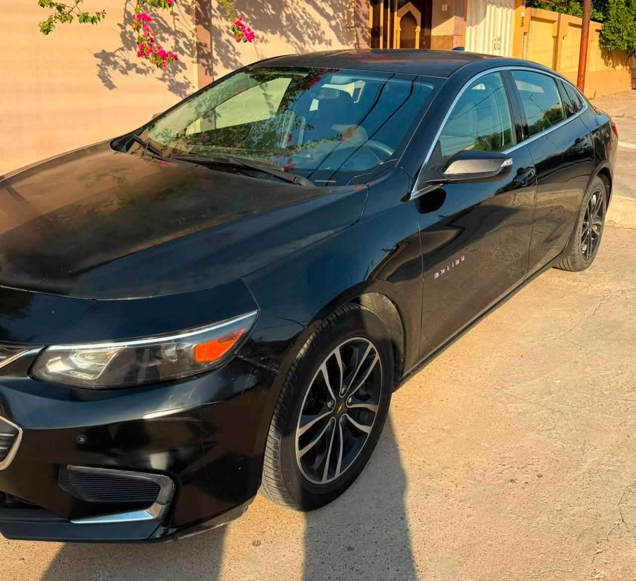 ماليبو 2016
صبغ جاملغ الخلفي اليسار فقط 

السيارة جديدة فول ماشاءالله 

سعرها 70 ورقة وبيها مجال 

الموقع الموصل 

للاستفسار الاتصال على الرقم ***********
