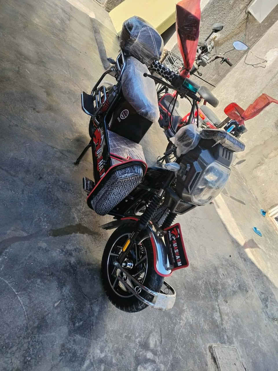 سلام عليكم خوان موطور هيوشه البيع موطور كلش نضيف كهرباياته كلها شغاله بطاربات علا فحص سعر600 موديل 2025ستفسار علا رقم ***********
