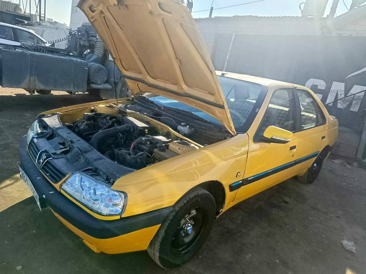 بيجو اكد ٢٠١٦ جاهزه للاخير محرك وكير وتبريد وتدفئه جاهزه للاخير سعره ٣٥ مكانه الكوفه بيه قطعتين صبغ فقط الاتصال *********** النجف, العراق
