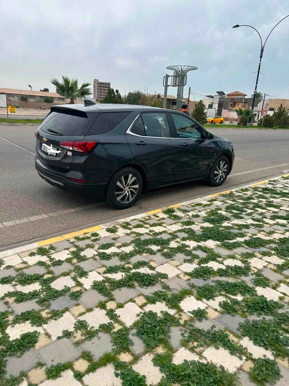 ايكونوكس ٢٠٢٢ مواصفات LT
حادثها فقط باب السائق (الصورة المرفقة) 
بچم كبس ، بدون ايرباگ
ماشية ١١٠ الف كيلو متر ..
السعر ١٦٥ ورقة وبيها مجال 
مكاني كركوك 
سنويه بأسمي واحولها باسمك اول ما تشتريها..


**إذا كنت صاحب هذا الإعلان وتريد حذفه لأي سبب، رجاءا أرسل رسالة إلى الدعم الفني**