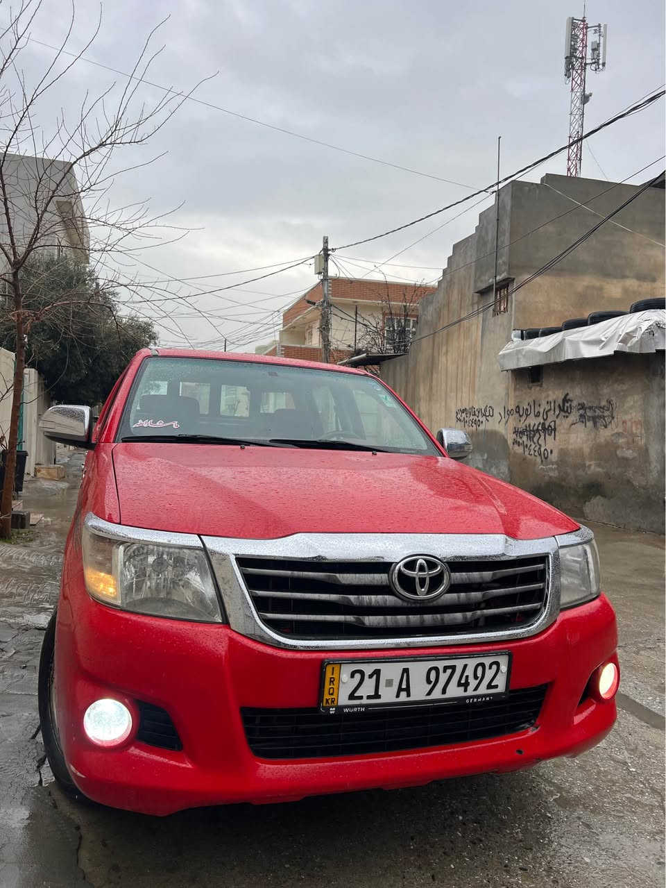 مەرزیە 2013 ئی پارجە رەش لەسەر ساغی پارجەی گۆراوە بۆدیە کەی هیجی پیوە نیە تەنها جەند شوختیک بجوک 
سەیارە کە 310 هەزار رۆشتوە مەکینە نە کراوەتەوە بی کیشە رانية, السليمانية


**إذا كنت صاحب هذا الإعلان وتريد حذفه لأي سبب، رجاءا أرسل رسالة إلى الدعم الفني**