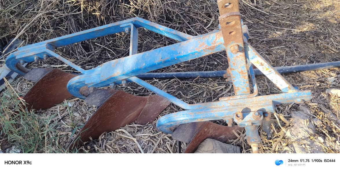 السلام عليكم اللبيع فدان البير 12موديل 14مكفول السعر 1750وبيه مجال ***********
