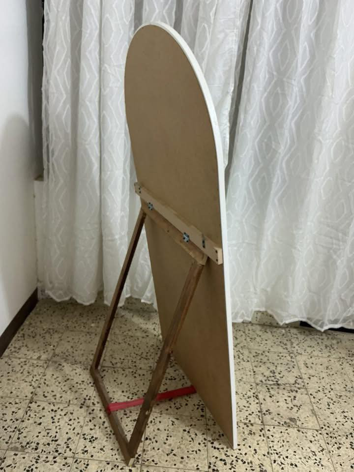 للبيع مرايه بعدها جديده السعر 50 الف قفل عنوان شارع فلسطين تواصل خاص الرقم *********** واتساب
