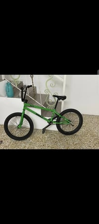 دراجة • مكاني • ساحة عدن