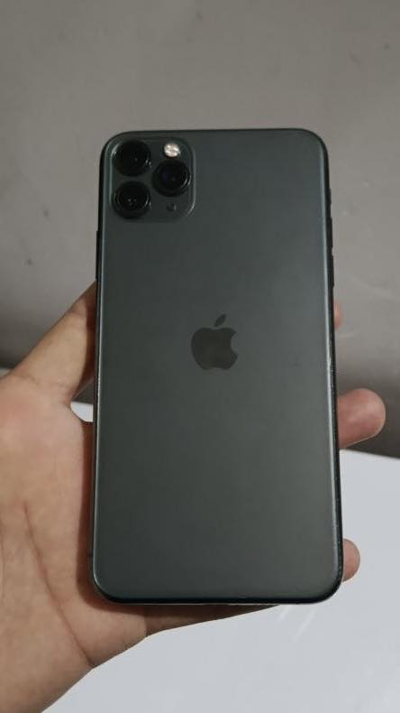 ايفون 11برو ماكس امريكي النضافه 80% كامل الملحقات فقط مبدل شاشه اصلي البطاريه 83 سعره 250وبي مجال قليل وتساب ***********
