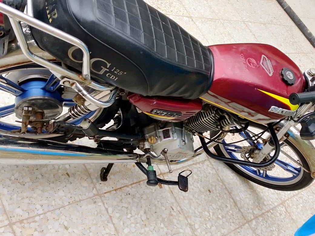 دراجه سافان مديل 21 كاله مكمله شرط شلعه ونهذه كلشي شغال بيها اوراق باسمي