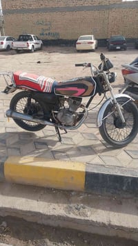 دراجه نامة البيع أوراق السعر ٣٥٠ وبيها مجال رقمي ٠٧٧١١٦٤٩٧٣٠